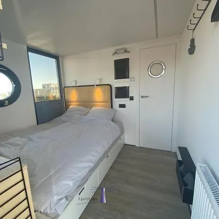 Bådhotel Hausboot Fjord Ankerplatz Mit Biosauna In