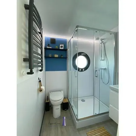 Hausboot Fjord Ankerplatz Mit Biosauna In * Slesvig