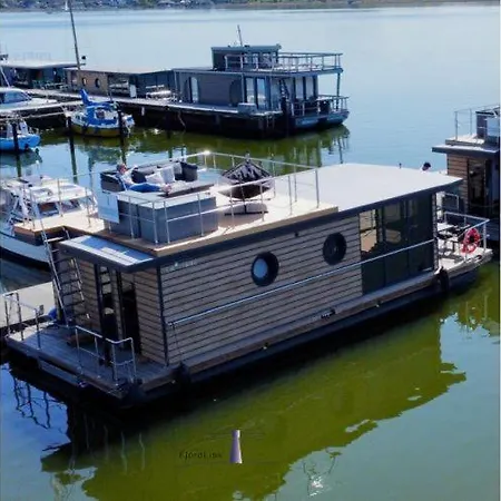 Hausboot Fjord Ankerplatz Mit Biosauna In * Slesvig