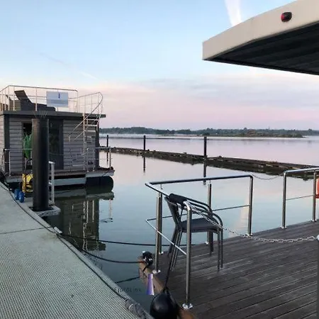 Bådhotel Hausboot Fjord Ankerplatz Mit Biosauna In Slesvig