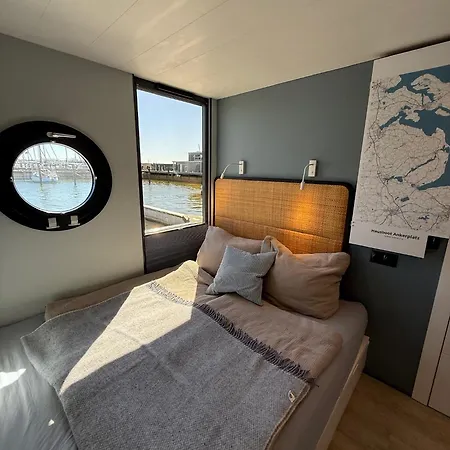 Úszó hotel Hausboot Fjord Ankerplatz Mit Biosauna In Schleswig