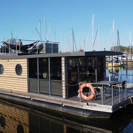 Hausboot Fjord Ankerplatz Mit Biosauna In * Schleswig