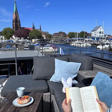 Hausboot Fjord Ankerplatz Mit Biosauna In