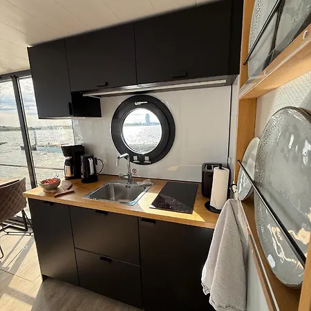 Hausboot Fjord Ankerplatz Mit Biosauna In