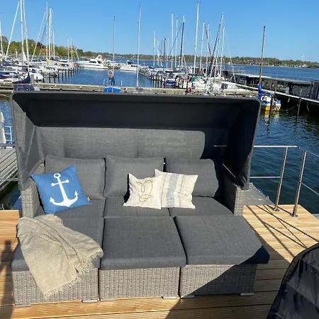 Hausboot Fjord Ankerplatz Mit Biosauna In * Schleswig