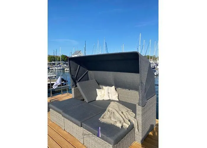 Hausboot Fjord Ankerplatz Mit Biosauna In Schleswig